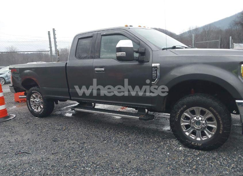 Photo 13 of 2017 Ford F-250 XLT (VIN 1FT7X2B62HEB98845)