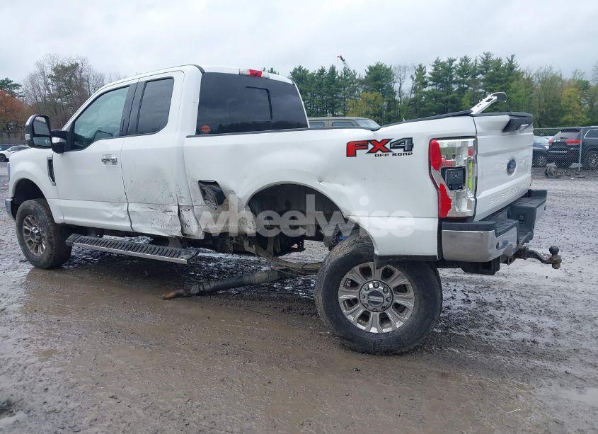 Photo 3 of 2019 Ford F-250 XLT (VIN 1FT7X2B62KED30820)