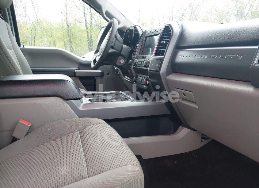 Photo 5 of 2019 Ford F-250 XLT (VIN 1FT7X2B62KED30820)