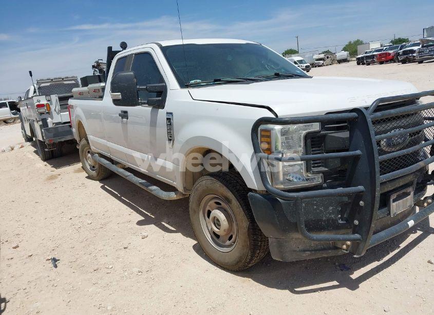 2019 Ford F-250 XL (VIN 1FT7X2B62KED96266) main photo