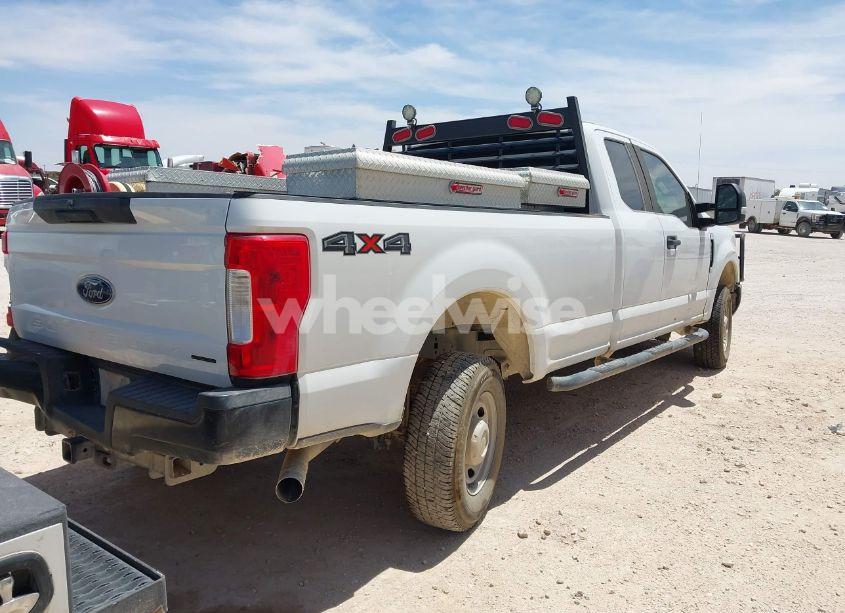 Photo 4 of 2019 Ford F-250 XL (VIN 1FT7X2B62KED96266)