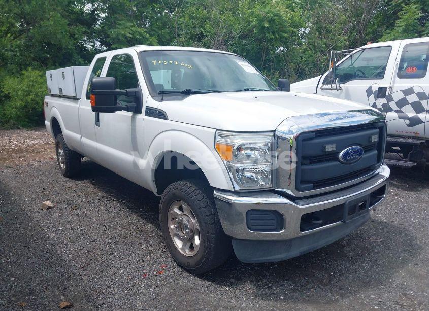 2016 Ford F-250 XL (VIN 1FT7X2B63GEC11472) main photo