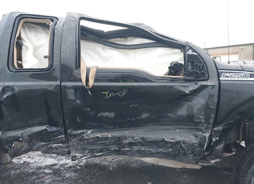 Photo 5 of 2016 Ford F-250 XLT (VIN 1FT7X2B63GED19980)