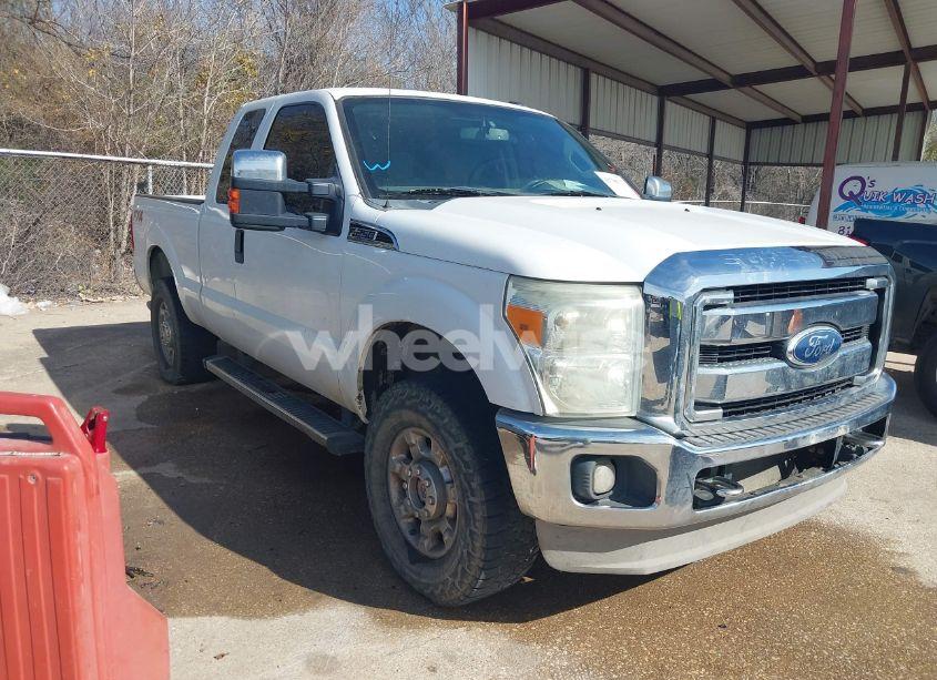 2012 Ford F-250 XLT (VIN 1FT7X2B65CEA15950) main photo