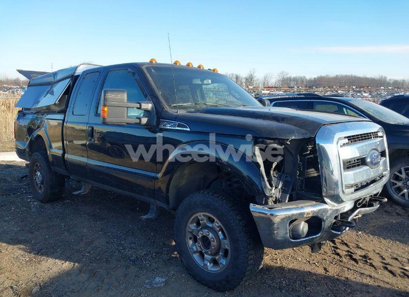 2012 Ford F-250 LARIAT (VIN 1FT7X2B65CEB14851) main photo
