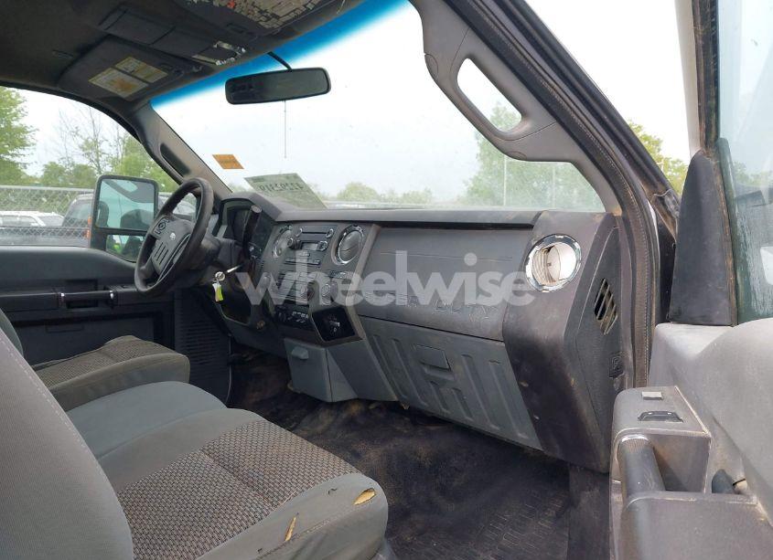 Photo 5 of 2012 Ford F-250 XLT (VIN 1FT7X2B65CEB46912)