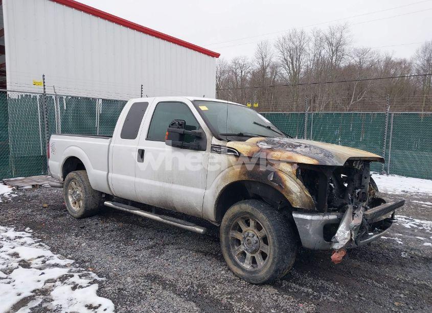 2011 Ford F-250 XLT (VIN 1FT7X2B66BEA38099) main photo