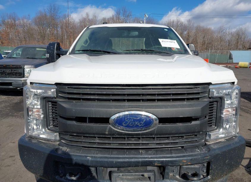 Photo 12 of 2019 Ford F-250 XL (VIN 1FT7X2B66KEC61596)