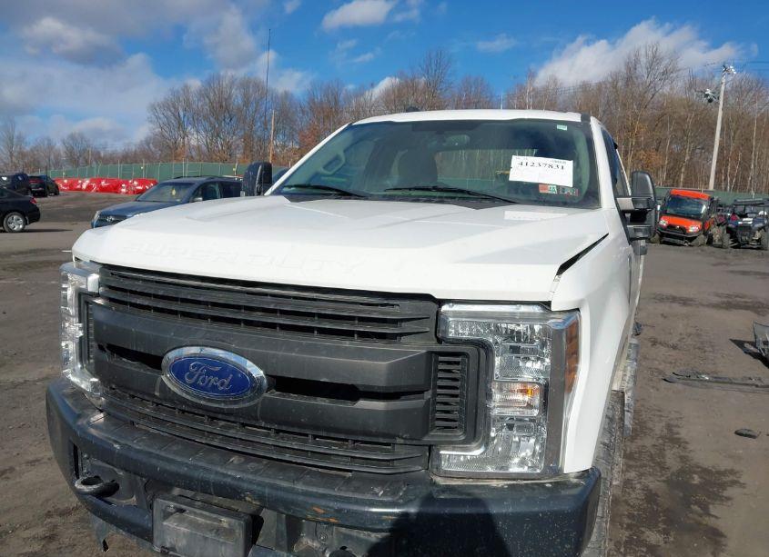 Photo 6 of 2019 Ford F-250 XL (VIN 1FT7X2B66KEC61596)