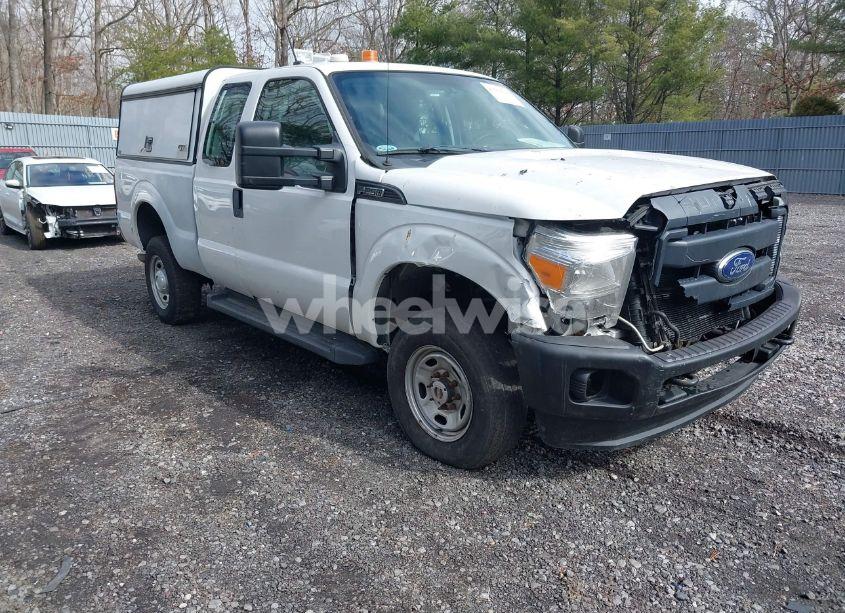 2016 Ford F-250 XL (VIN 1FT7X2B67GEA39611) main photo