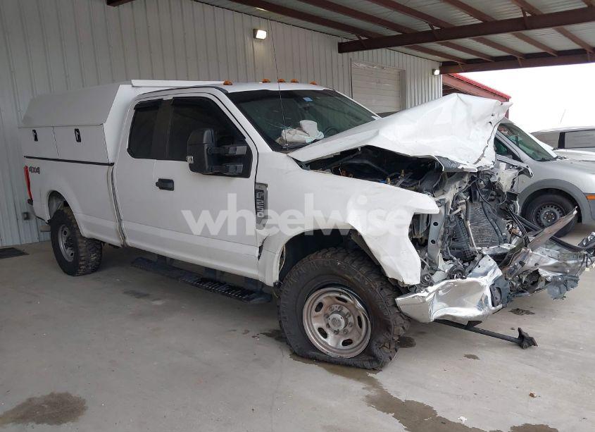 2019 Ford F-250 XL (VIN 1FT7X2B67KEF82448) main photo