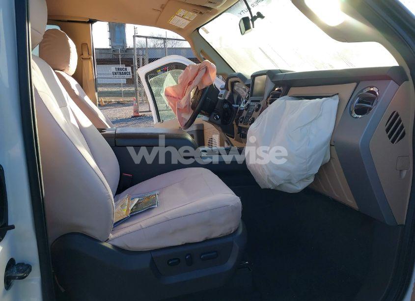 Photo 5 of 2016 Ford F-250 LARIAT (VIN 1FT7X2B69GEB82415)