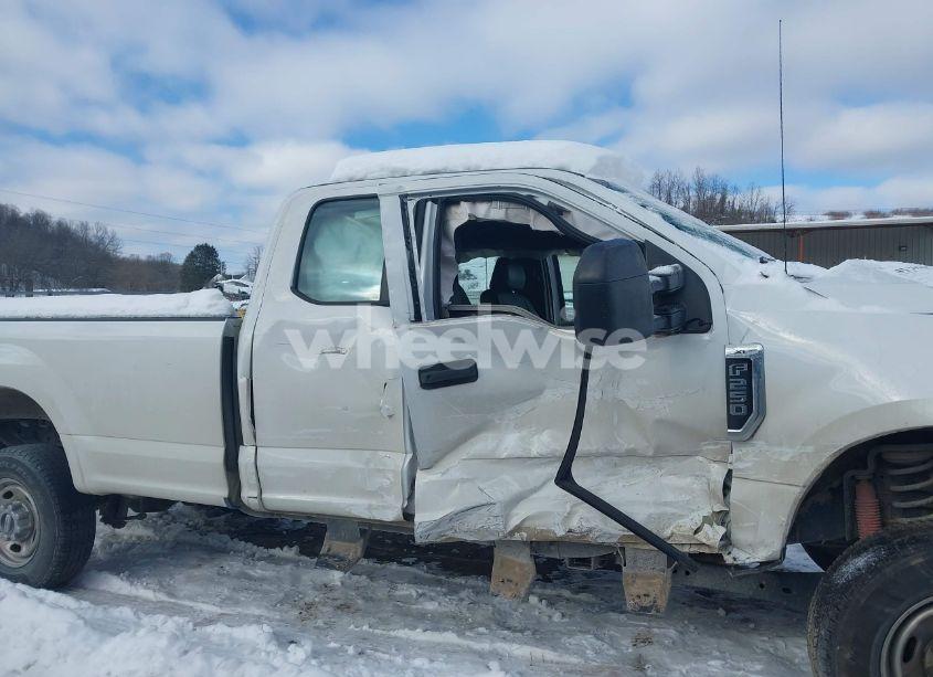 Photo 13 of 2017 Ford F-250 XL (VIN 1FT7X2B69HEB99362)