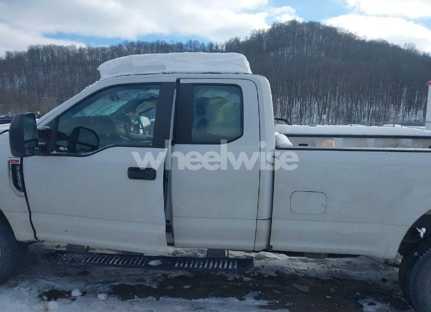 Photo 14 of 2017 Ford F-250 XL (VIN 1FT7X2B69HEB99362)