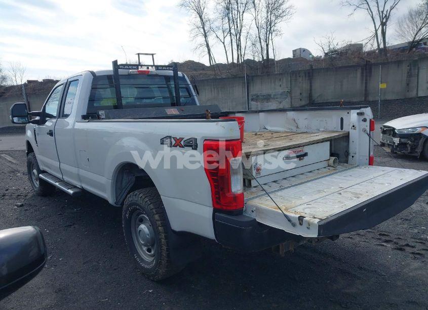 Photo 3 of 2019 Ford F-250 XL (VIN 1FT7X2B69KEC61592)