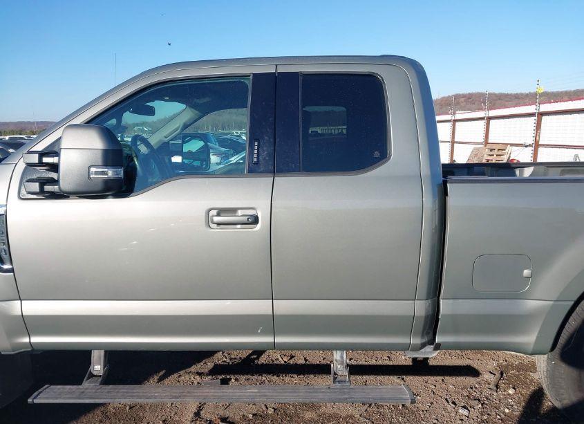 Photo 15 of 2020 Ford F-250 LARIAT (VIN 1FT7X2BNXLEE15932)