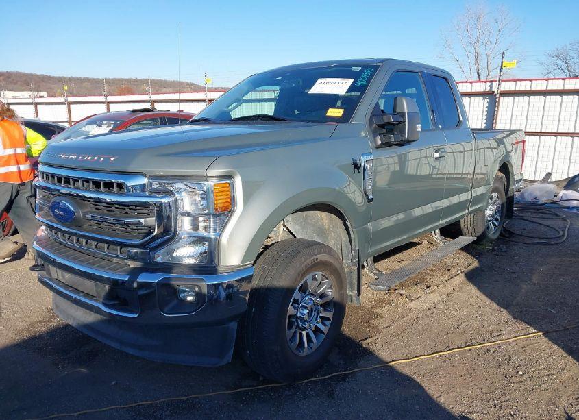 Photo 2 of 2020 Ford F-250 LARIAT (VIN 1FT7X2BNXLEE15932)