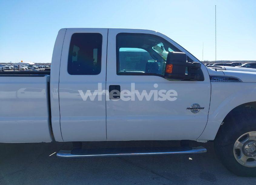 Photo 12 of 2015 Ford F-250 XLT (VIN 1FT7X2BT3FED17666)