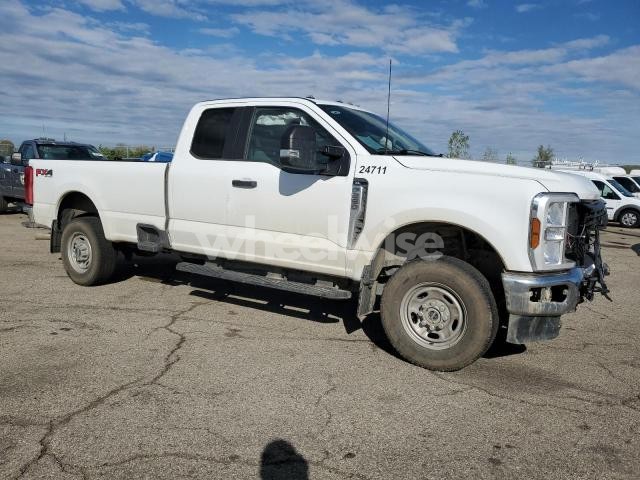 Photo 2 of 2024 FORD F250 SUPER DUTY (VIN 1FT8W2BM0REC37116)