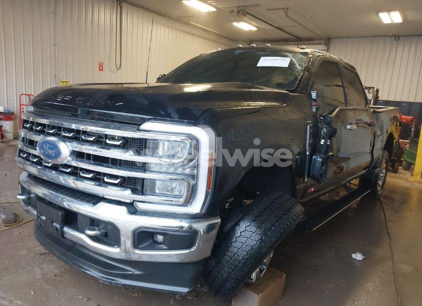 Photo 2 of 2024 Ford F-250 LARIAT (VIN 1FT8W2BM0REF26710)