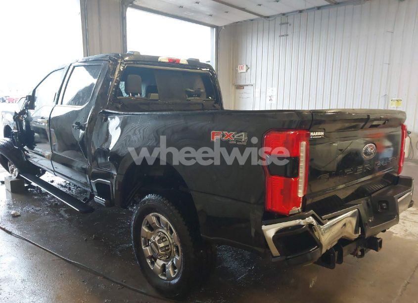 Photo 3 of 2024 Ford F-250 LARIAT (VIN 1FT8W2BM0REF26710)