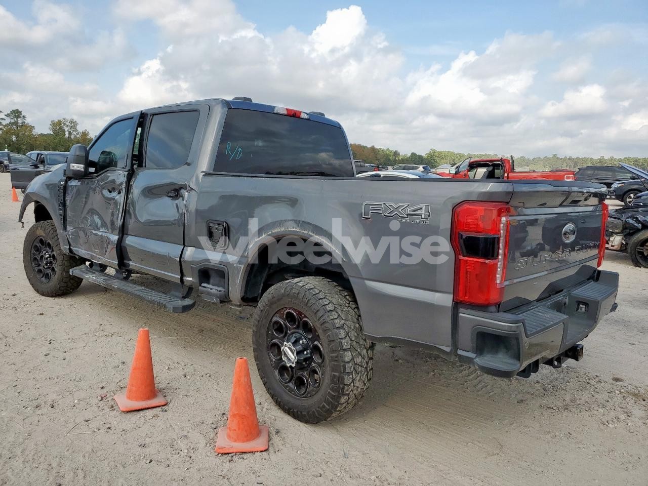 Photo 2 of 2023 FORD F250 SUPER DUTY (VIN 1FT8W2BN0PED08613)