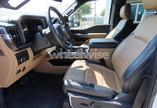 Photo 2 of 2024 FORD F250 SUPER DUTY (VIN 1FT8W2BN1REC38638)