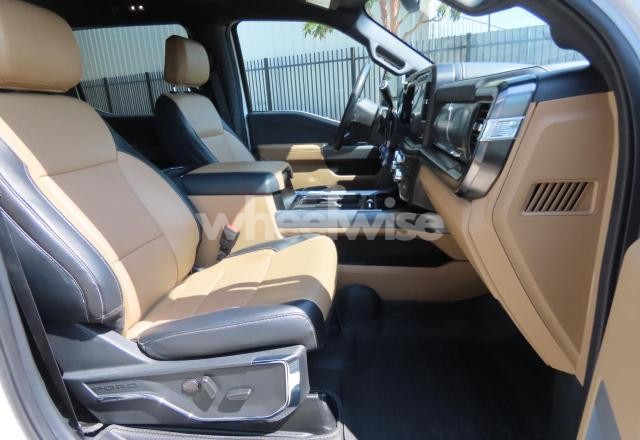 Photo 4 of 2024 FORD F250 SUPER DUTY (VIN 1FT8W2BN1REC38638)