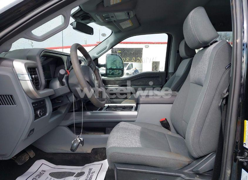 Photo 5 of 2024 Ford F-250 XLT (VIN 1FT8W2BN1REF71101)