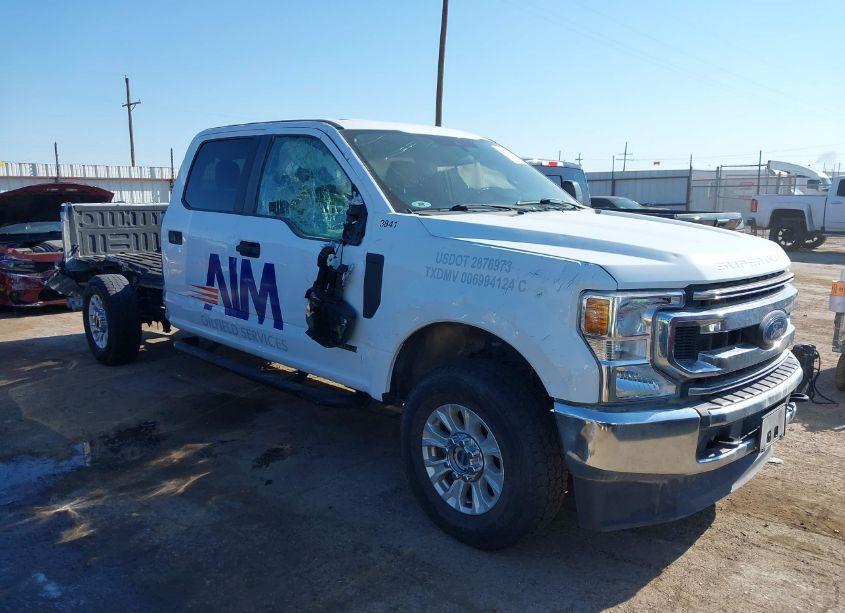 2022 Ford F-250 XL (VIN 1FT8W2BT0NEF63841) main photo
