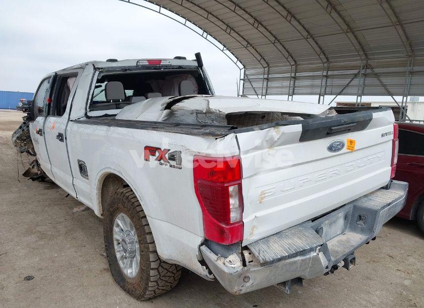 Photo 3 of 2022 Ford F-250 XLT (VIN 1FT8W2BT0NEF88514)