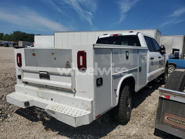 Photo 6 of 2024 FORD F250 SUPER DUTY (VIN 1FT8W2BT2REC51865)