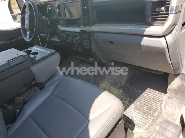 Photo 9 of 2024 FORD F250 SUPER DUTY (VIN 1FT8W2BT2REC51865)
