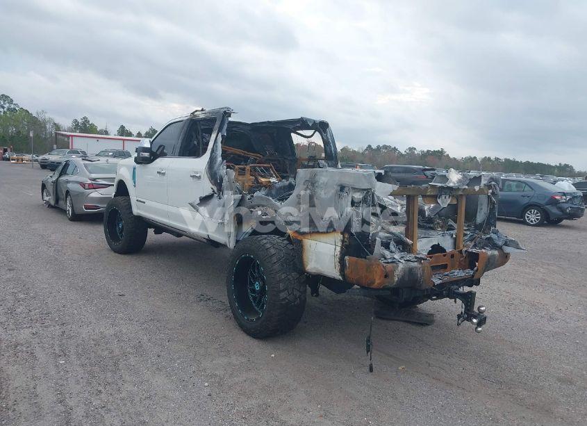 Photo 3 of 2022 Ford F-250 PLATINUM (VIN 1FT8W2BT3NEF44569)