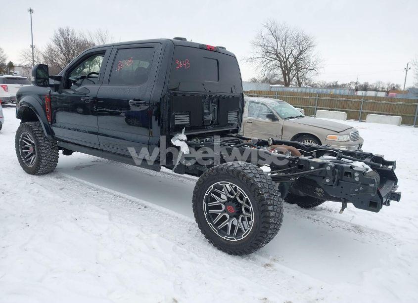 Photo 3 of 2023 Ford F-250 LARIAT (VIN 1FT8W2BT3PED55049)