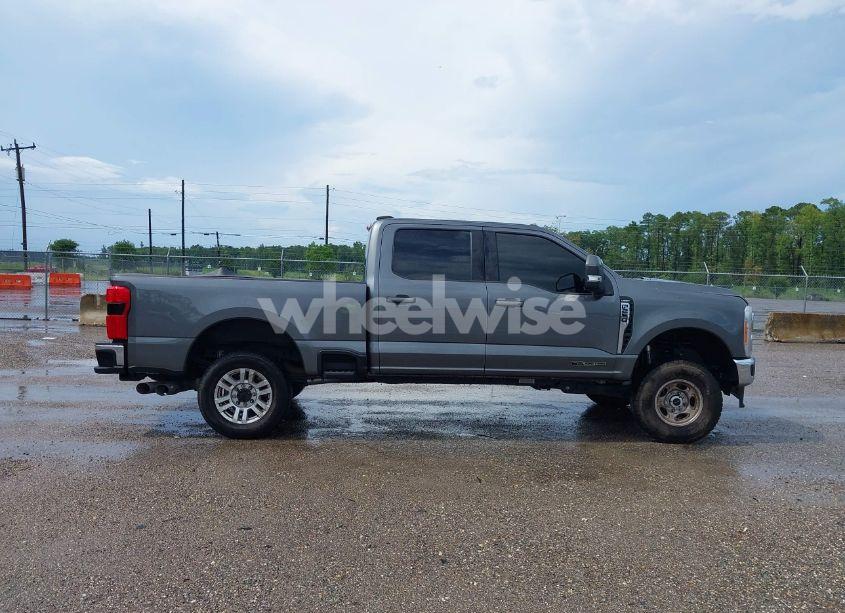 Photo 13 of 2023 Ford F-250 LARIAT (VIN 1FT8W2BT3PED84406)