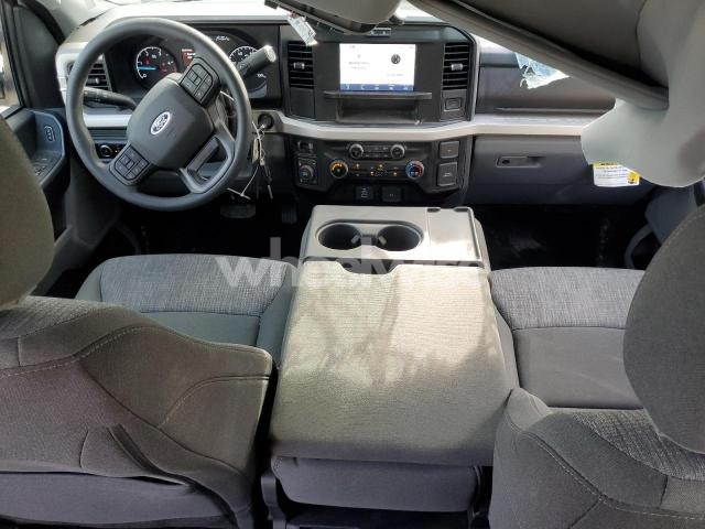 Photo 3 of 2025 FORD F250 SUPER DUTY (VIN 1FT8W2BT4SEC78765)