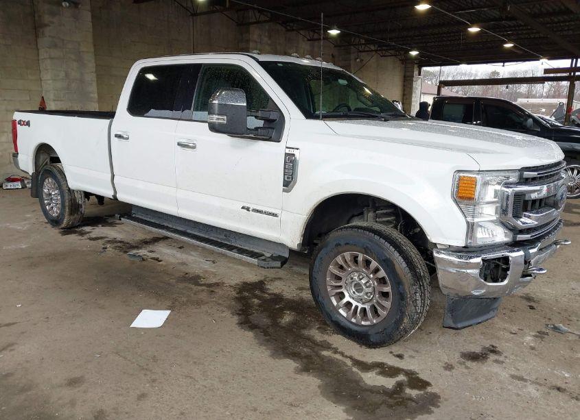 2022 Ford F-250 XLT (VIN 1FT8W2BT5NED01930) main photo