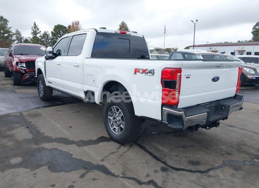 Photo 3 of 2023 Ford F-250 LARIAT (VIN 1FT8W2BT5PEC19117)