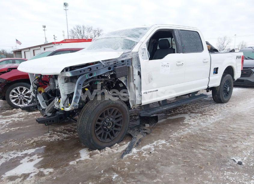 Photo 2 of 2022 Ford F-250 LARIAT (VIN 1FT8W2BT6NEF78201)