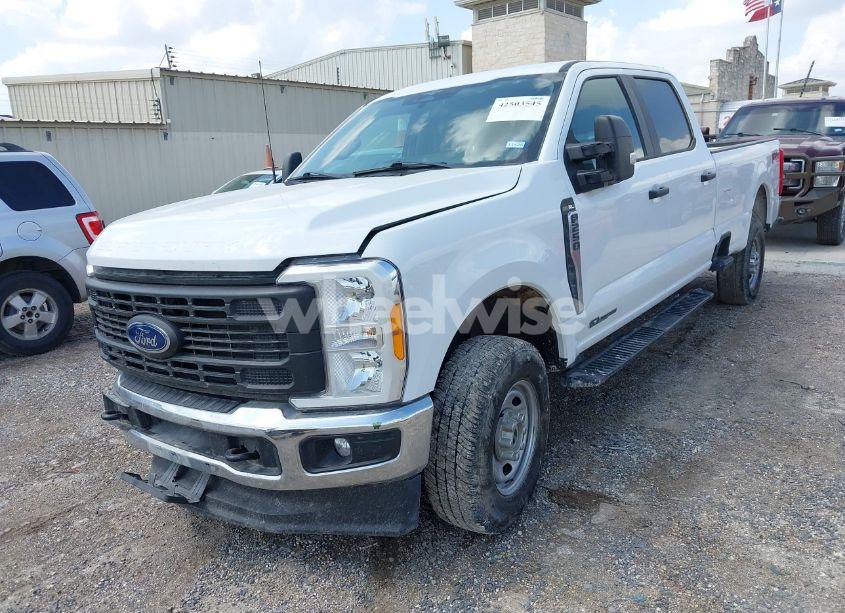 Photo 2 of 2023 Ford F-250 XL (VIN 1FT8W2BT7PEE23014)