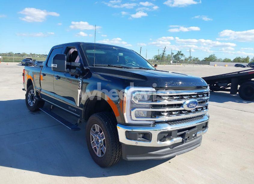 2023 Ford F-250 LARIAT (VIN 1FT8W2BT8PEC88075) main photo