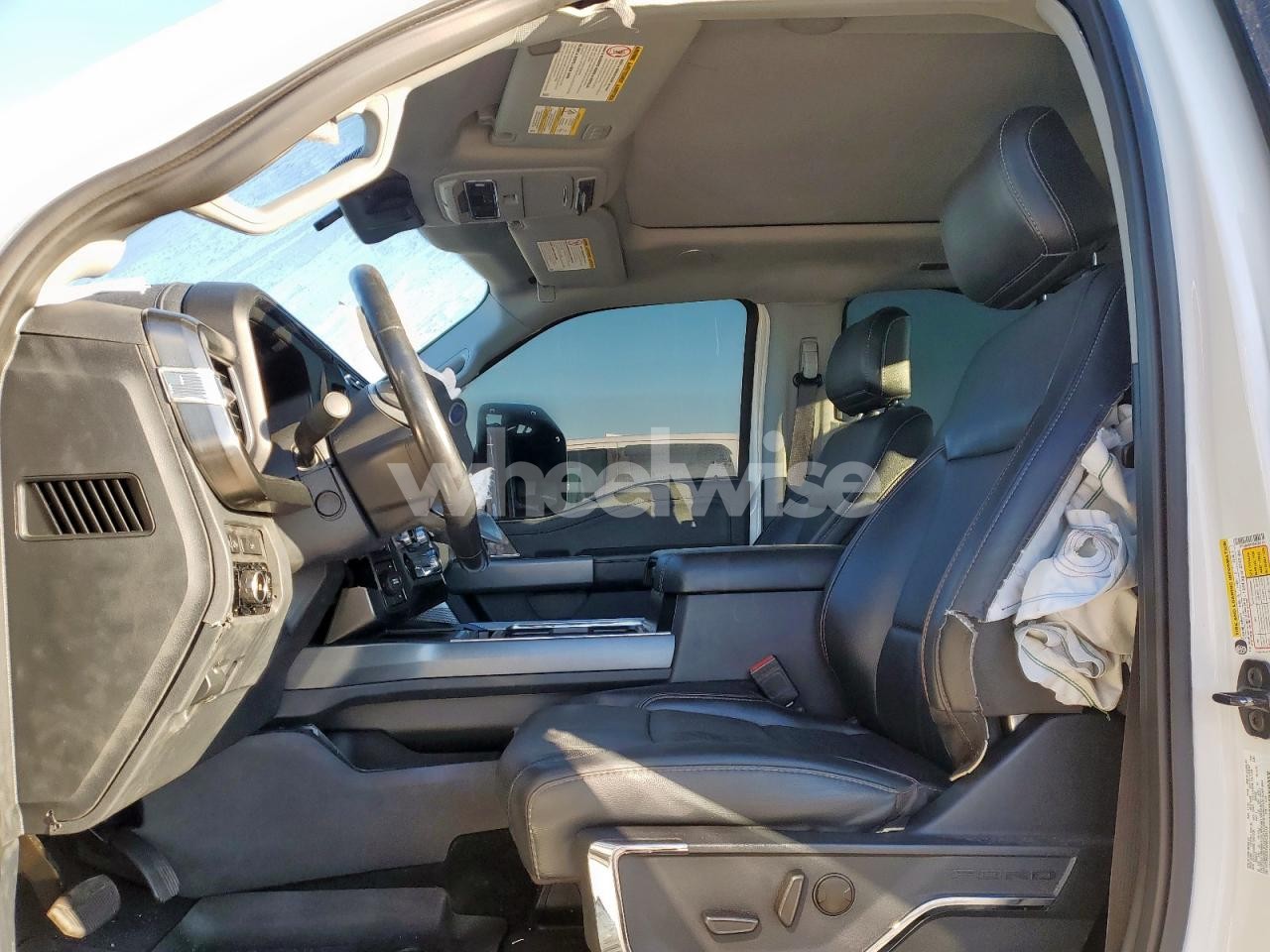 Photo 7 of 2024 FORD F250 SUPER DUTY (VIN 1FT8W2BTXREC38118)