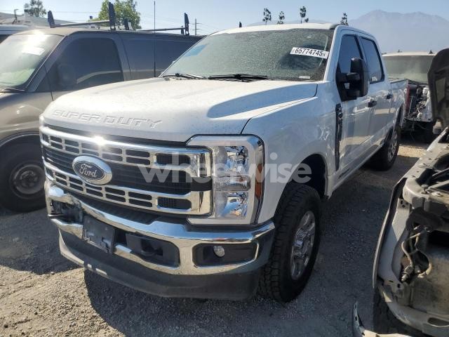 Photo 3 of 2024 FORD F250 SUPER DUTY (VIN 1FT8W2BTXREE41848)