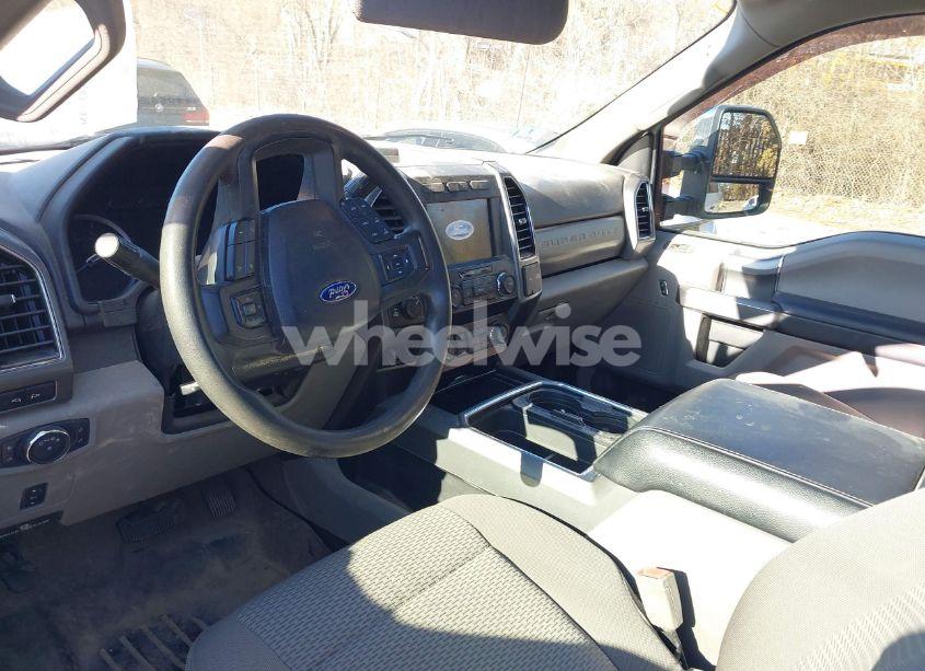 Photo 6 of 2019 Ford F-350 XLT (VIN 1FT8W3B66KEE79308)