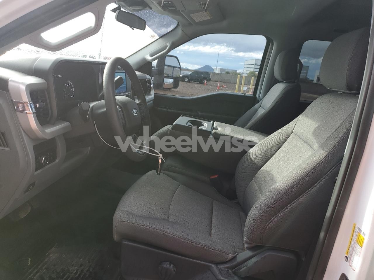 Photo 7 of 2025 FORD F350 SUPER DUTY (VIN 1FT8W3BA2SEC78543)