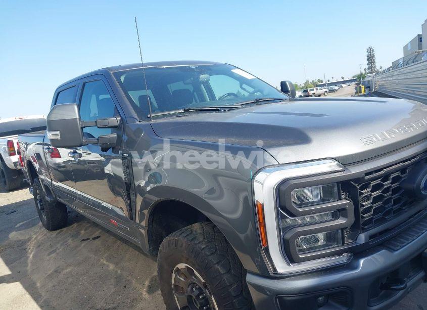 Photo 15 of 2023 Ford F-350 LARIAT (VIN 1FT8W3BM8PEC25881)