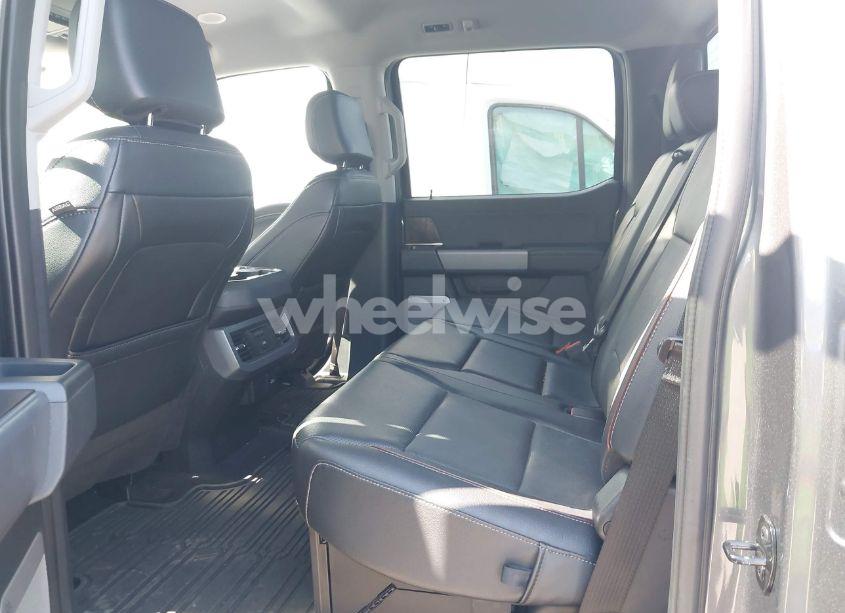 Photo 6 of 2023 Ford F-350 LARIAT (VIN 1FT8W3BM8PEC25881)