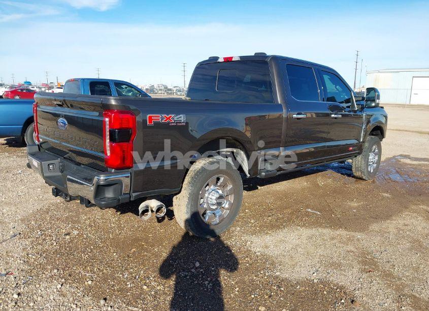 Photo 4 of 2024 Ford F-350 LARIAT (VIN 1FT8W3BMXREC05179)