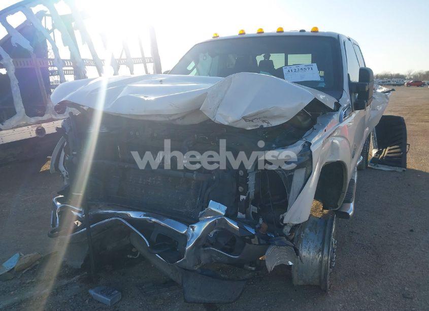 Photo 2 of 2014 Ford F-350 LARIAT (VIN 1FT8W3BT0EEA14923)